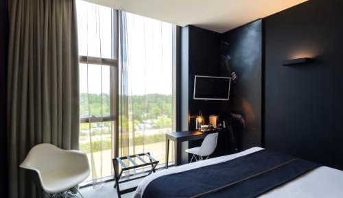 2 rooms side by side