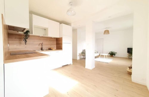 Sainte-Anne - Zone portuaire Apartment | Appartement Paisible et Confortable - Centre, Bord de Loire et Proche Tramway
