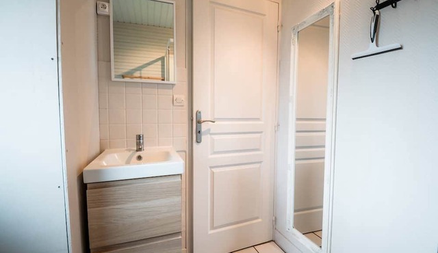 Chalet Patte de Loup 6p with Shared Pool, Terrace, and Wi-Fi