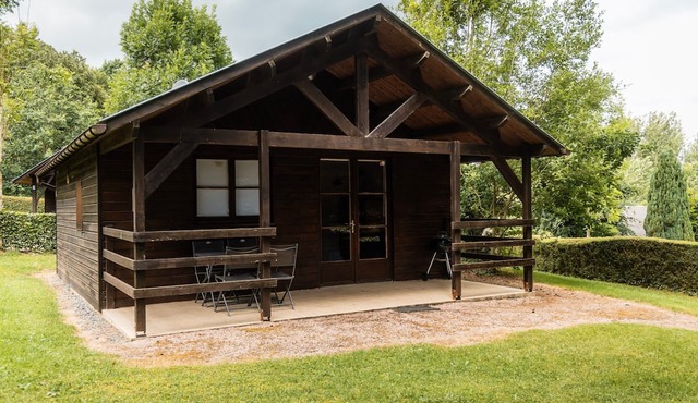 Domaine de Guillaume, Chalet Frequin 4p with Shared Pool, Wi-Fi